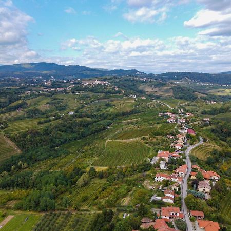 Apartma Tri Oljke Доброво Экстерьер фото
