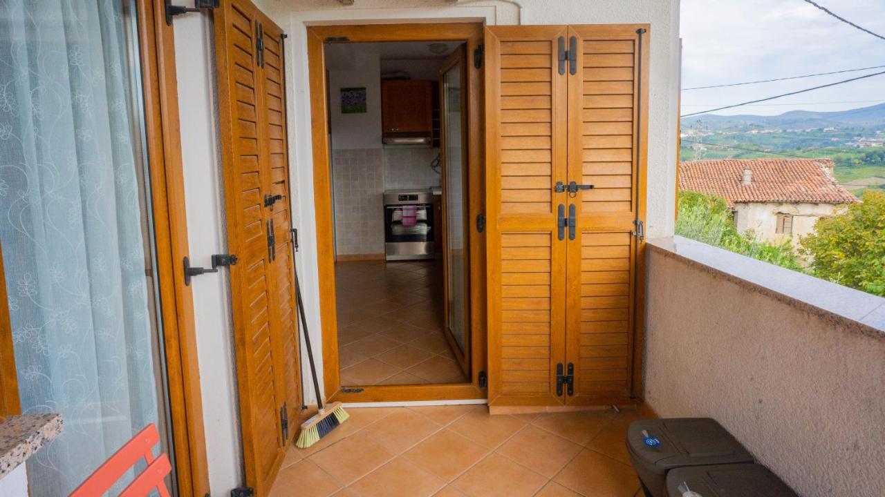 Apartma Tri Oljke Доброво Экстерьер фото